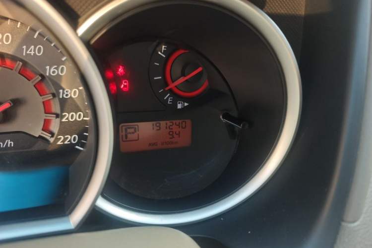Used Nissan Sylphy 2009 2.0XL CVT Tech Edition Odometer Close Up
