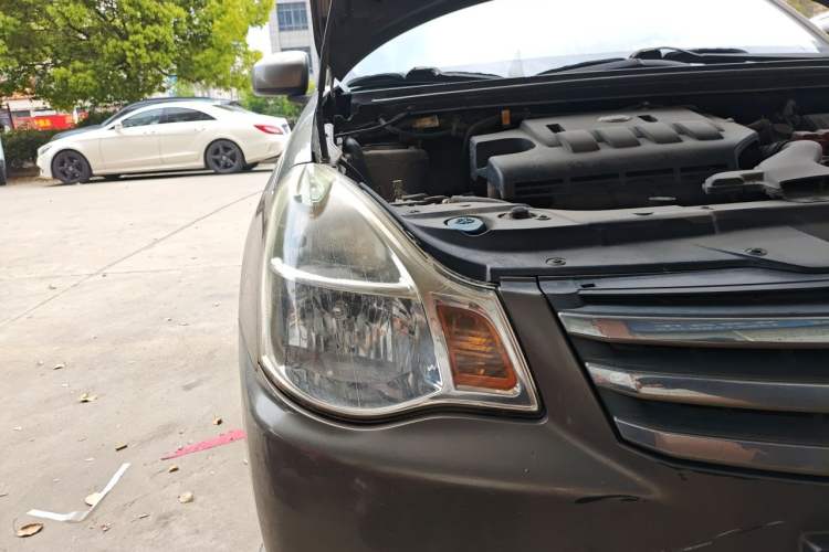 Used Nissan Sylphy 2009 1.6XE Automatic Comfort Edition Right Front Headlight