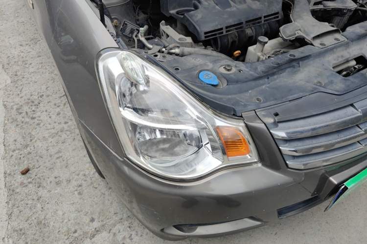 Used Nissan Sylphy 2009 1.6 XL Manual Luxury Sunroof Edition Right Front Headlight