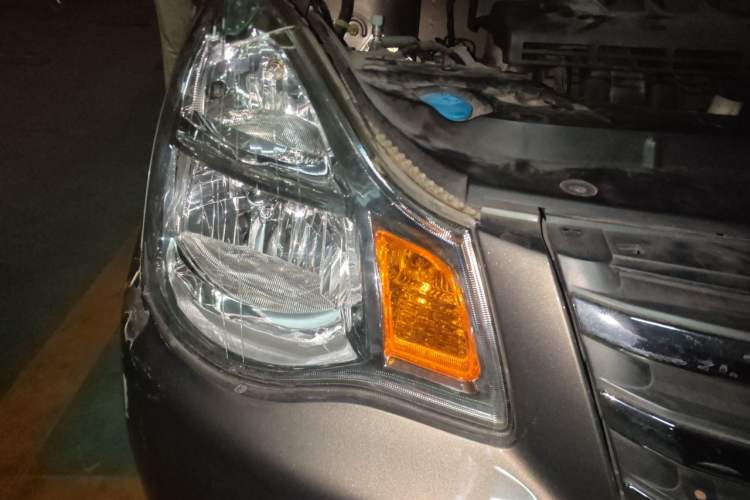 Used Nissan Sylphy 2009 1.6XE Manual Comfort Edition Right Front Headlight