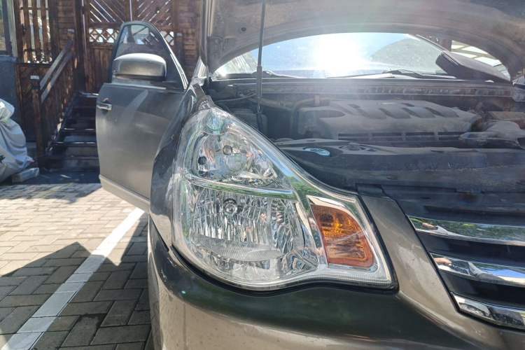 Used Nissan Sylphy 2009 1.6XL Automatic Luxury Sunroof Edition Right Front Headlight