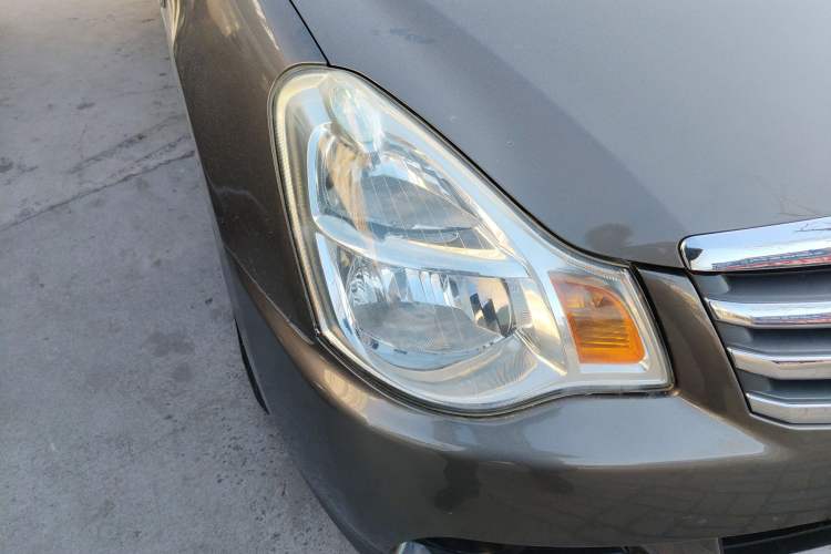 Used Nissan Sylphy 2009 1.6XL Automatic Luxury Sunroof Edition Right Front Headlight