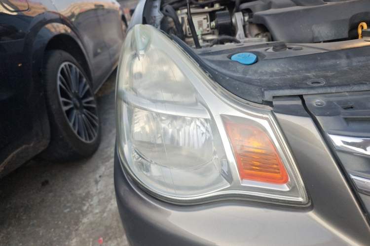 Used Nissan Sylphy 2009 2.0XL CVT Tech Edition Right Front Headlight