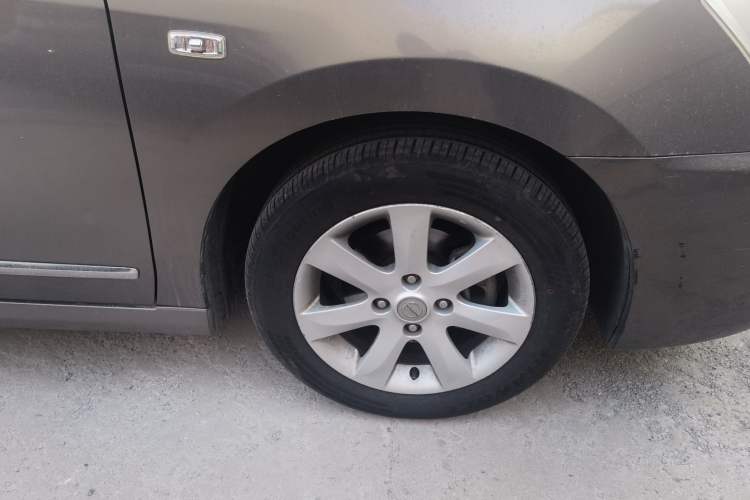 Used Nissan Sylphy 2009 1.6XL Automatic Luxury Sunroof Edition Right Front Wheel Hub