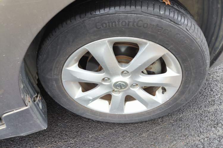 Used Nissan Sylphy 2009 1.6XL Automatic Luxury Sunroof Edition Right Front Wheel Hub