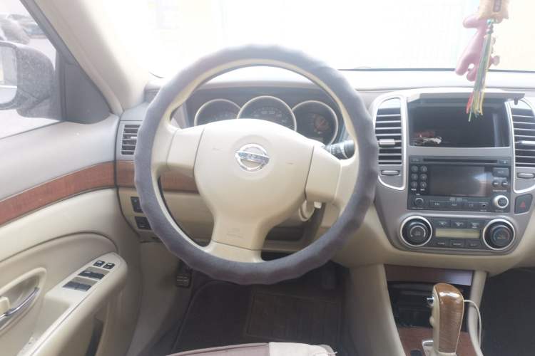 Used Nissan Sylphy 2009 1.6XL Automatic Luxury Sunroof Edition Steering Wheel