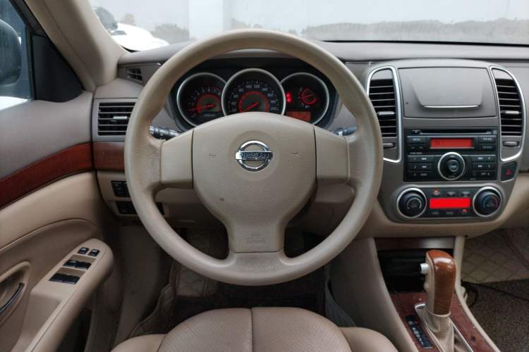 Used Nissan Sylphy 2009 1.6XL Automatic Luxury Sunroof Edition Steering Wheel