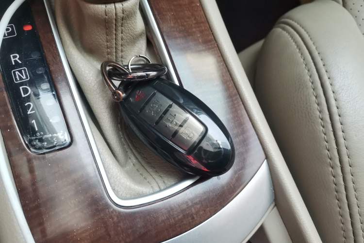 Used Nissan Sylphy 2009 1.6XL Automatic Luxury Sunroof Edition Vehicle Key