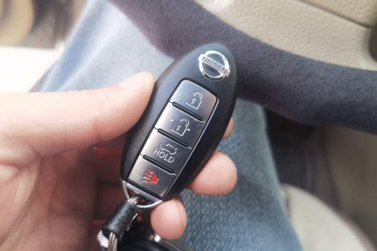 Used Nissan Sylphy 2009 1.6XL Automatic Luxury Sunroof Edition Vehicle Key