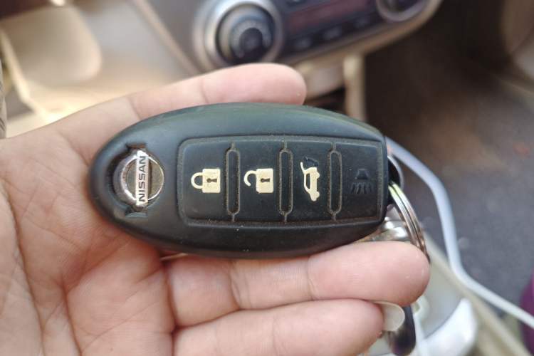 Used Nissan Sylphy 2009 1.6XL Automatic Luxury Sunroof Edition Vehicle Key