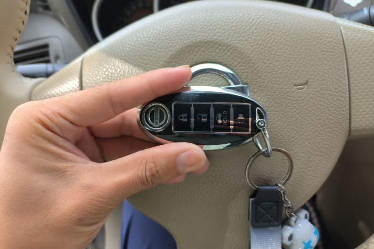 Used Nissan Sylphy 2009 1.6XL Automatic Luxury Sunroof Edition Vehicle Key