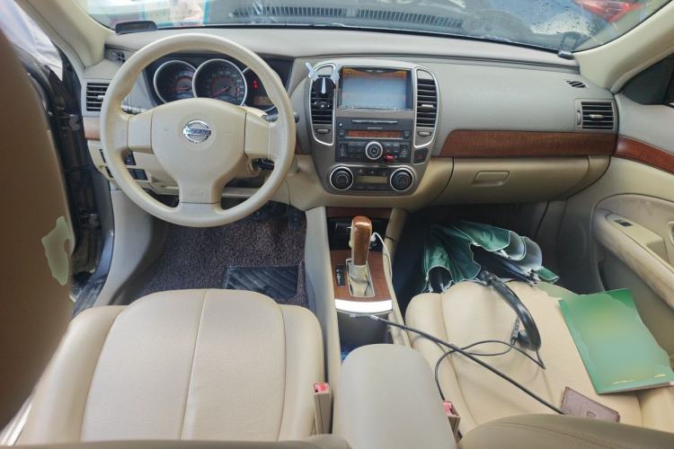 Used Nissan Sylphy 2009 1.6XE Automatic Comfort Edition Center Console