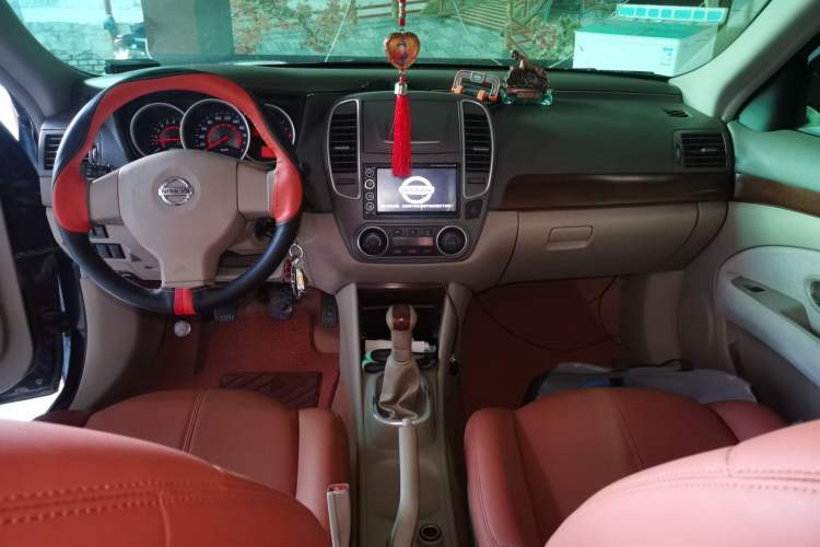 Used Nissan Sylphy 2009 1.6XE Manual Comfort Edition Center Console