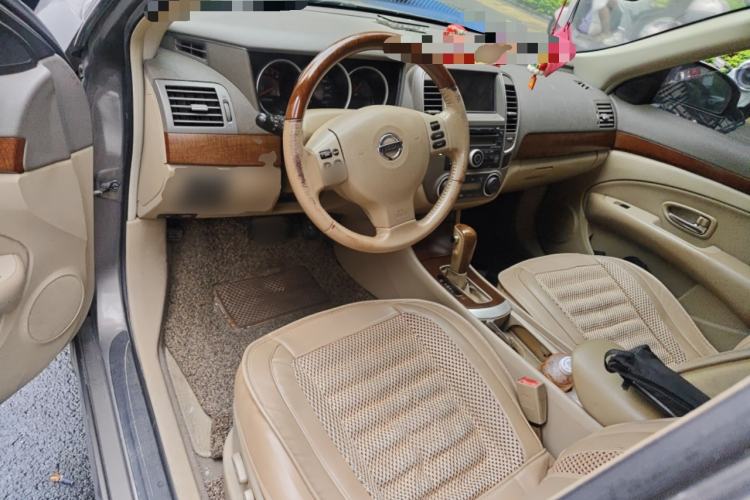 Used Nissan Sylphy 2009 2.0XL CVT Tech Sunroof Version Center Console