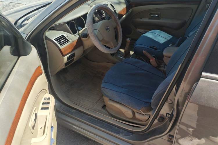 Used Nissan Sylphy 2009 1.6 XL Manual Luxury Sunroof Edition Driver Seat