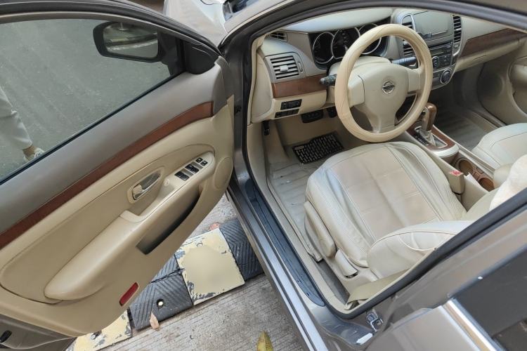 Used Nissan Sylphy 2009 1.6XL Automatic Luxury Sunroof Edition Driver Seat
