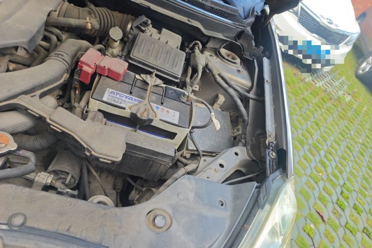 Used Nissan Sylphy 2009 1.6XE Automatic Comfort Edition Engine Bay Left