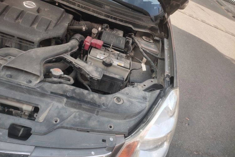 Used Nissan Sylphy 2009 1.6 XL Manual Luxury Sunroof Edition Engine Bay Left