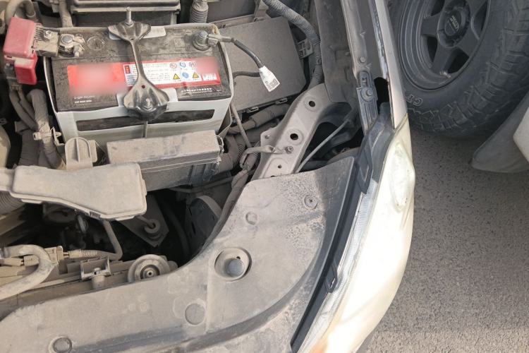 Used Nissan Sylphy 2009 1.6XL Automatic Luxury Sunroof Edition Engine Bay Left