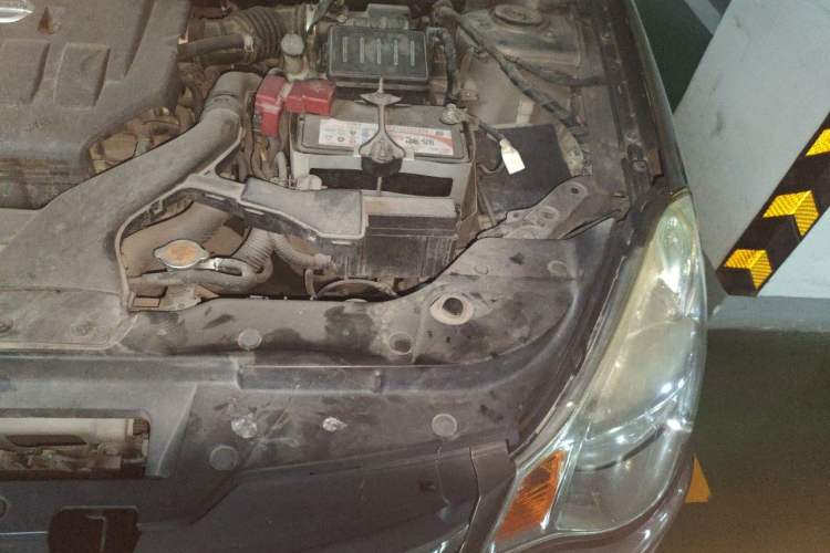 Used Nissan Sylphy 2009 1.6XE Manual Comfort Edition Engine Bay Left