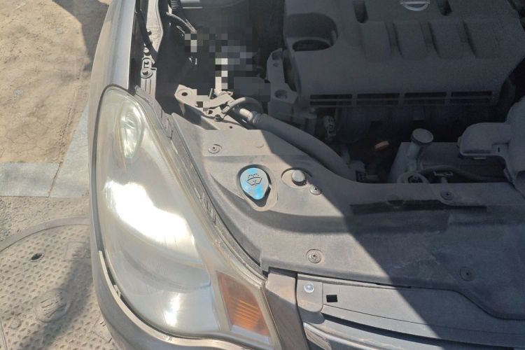 Used Nissan Sylphy 2009 1.6 XL Manual Luxury Sunroof Edition Engine Bay Right