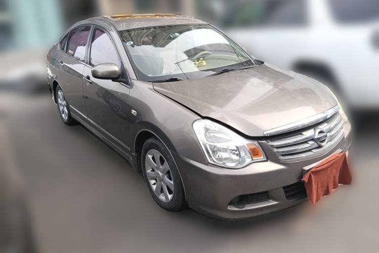 Used Nissan Sylphy 2009 1.6XL Automatic Luxury Sunroof Edition Front Right 45 Deg