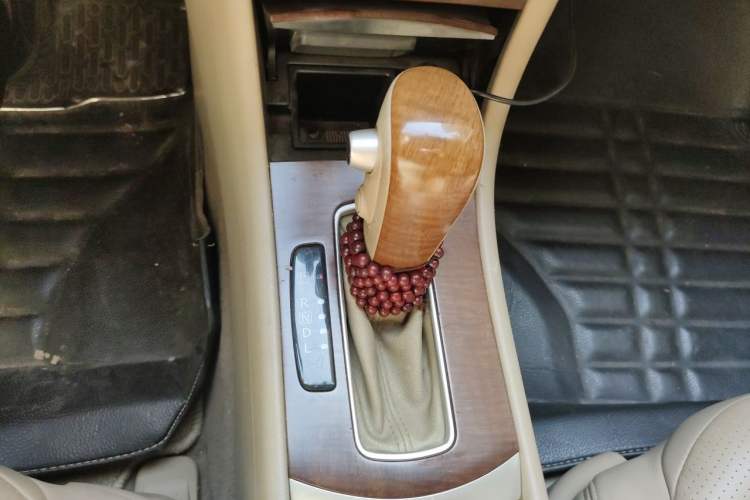 Used Nissan Sylphy 2009 2.0XL CVT Tech Sunroof Version Gear Lever