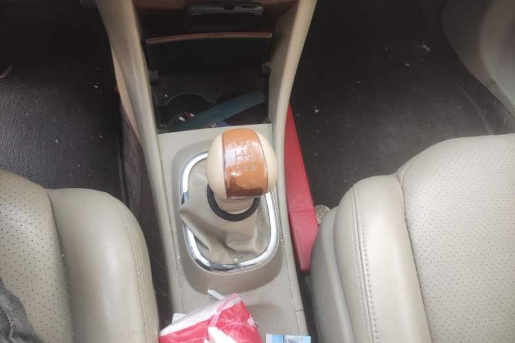Used Nissan Sylphy 2009 1.6 XL Manual Luxury Sunroof Edition Gear Lever