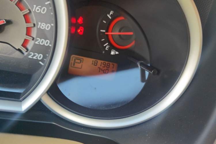 Used Nissan Sylphy 2009 1.6XE Automatic Comfort Edition Odometer Close Up