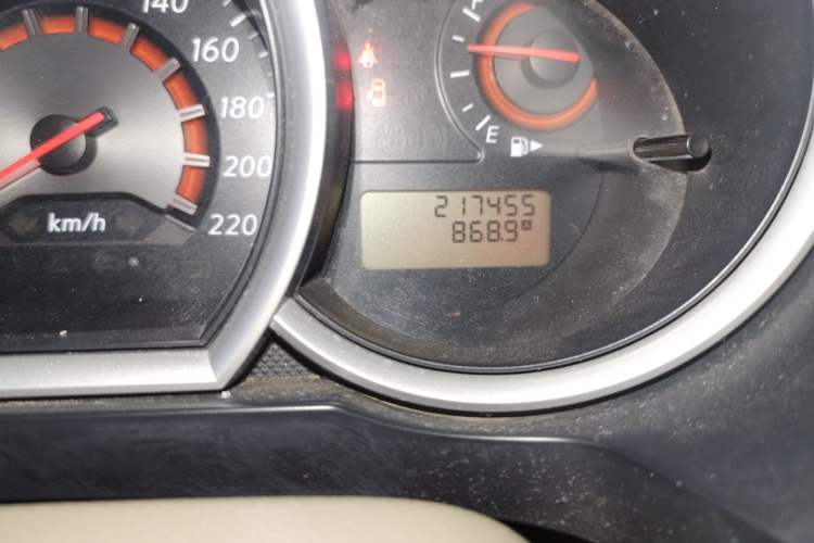 Used Nissan Sylphy 2009 1.6XE Manual Comfort Edition Odometer Close Up