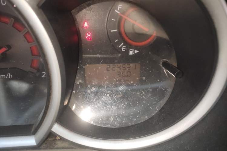 Used Nissan Sylphy 2009 1.6 XL Manual Luxury Sunroof Edition Odometer Close Up