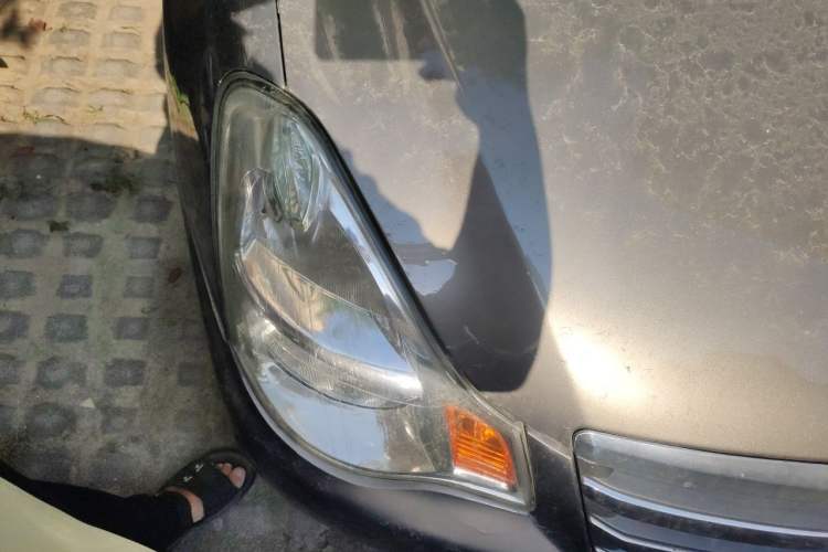 Used Nissan Sylphy 2009 2.0XL CVT Tech Sunroof Version Right Front Headlight