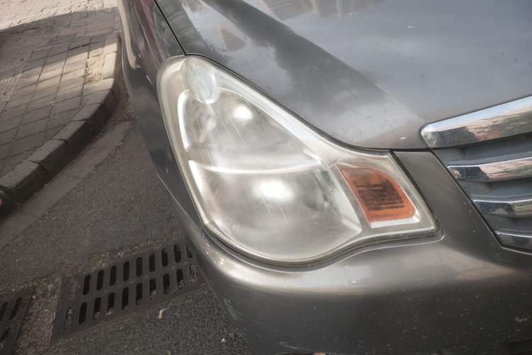 Used Nissan Sylphy 2009 1.6 XL Manual Luxury Sunroof Edition Right Front Headlight