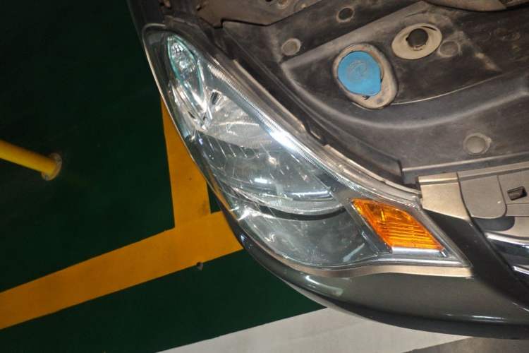 Used Nissan Sylphy 2009 1.6XE Manual Comfort Edition Right Front Headlight