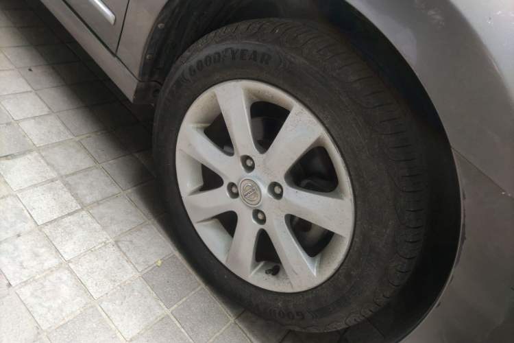 Used Nissan Sylphy 2009 1.6XL Automatic Luxury Sunroof Edition Right Front Wheel Hub