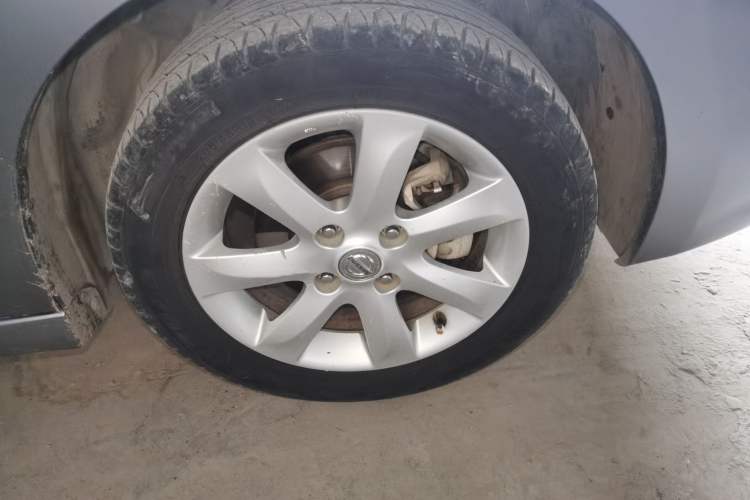 Used Nissan Sylphy 2009 1.6XE Manual Comfort Edition Right Front Wheel Hub
