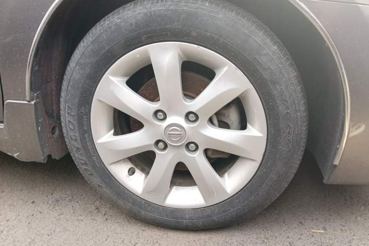 Used Nissan Sylphy 2009 1.6XL Automatic Luxury Sunroof Edition Right Front Wheel Hub