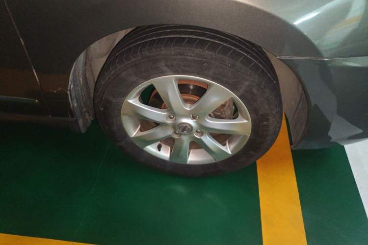 Used Nissan Sylphy 2009 1.6XE Manual Comfort Edition Right Front Wheel Hub