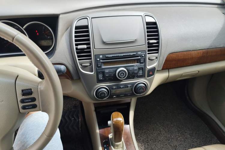 Used Nissan Sylphy 2009 2.0XL CVT Luxury Edition Audio And AC Panel