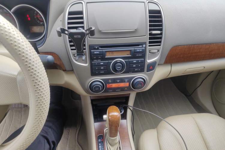 Used Nissan Sylphy 2009 1.6XL Automatic Luxury Sunroof Edition Audio And AC Panel