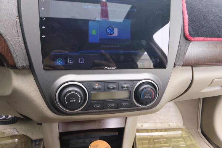 Used Nissan Sylphy 2009 1.6XL Automatic Luxury Sunroof Edition Audio And AC Panel