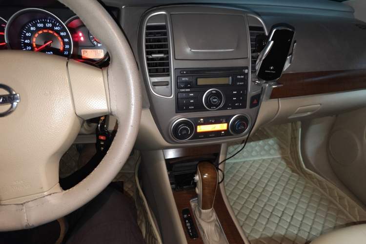 Used Nissan Sylphy 2009 1.6XE Automatic Comfort Edition Audio And AC Panel
