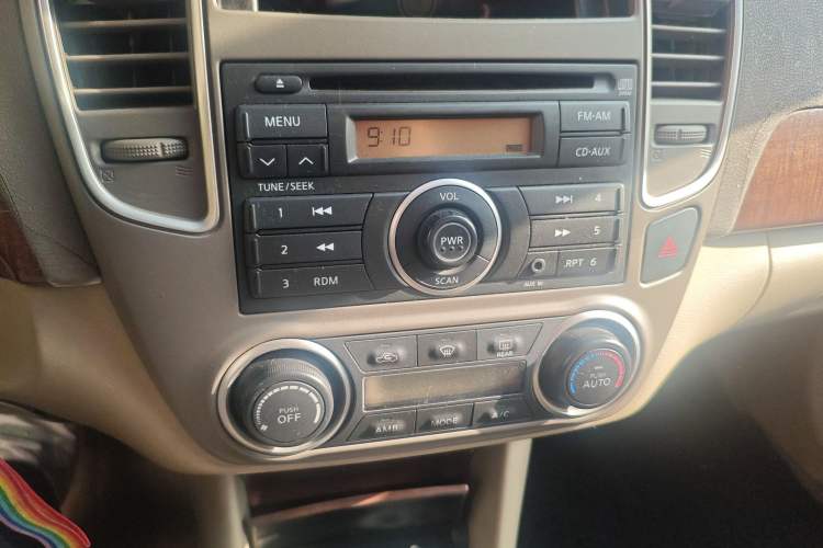 Used Nissan Sylphy 2009 1.6XE Manual Comfort Edition Audio And AC Panel