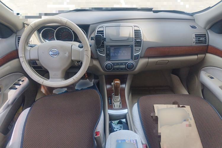 Used Nissan Sylphy 2009 1.6XE Automatic Comfort Edition Center Console