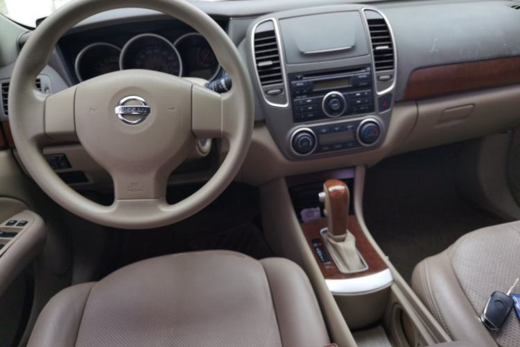 Used Nissan Sylphy 2009 1.6XE Automatic Comfort Edition Center Console