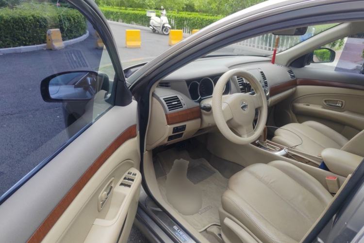 Used Nissan Sylphy 2009 1.6XL Automatic Luxury Sunroof Edition Driver Seat