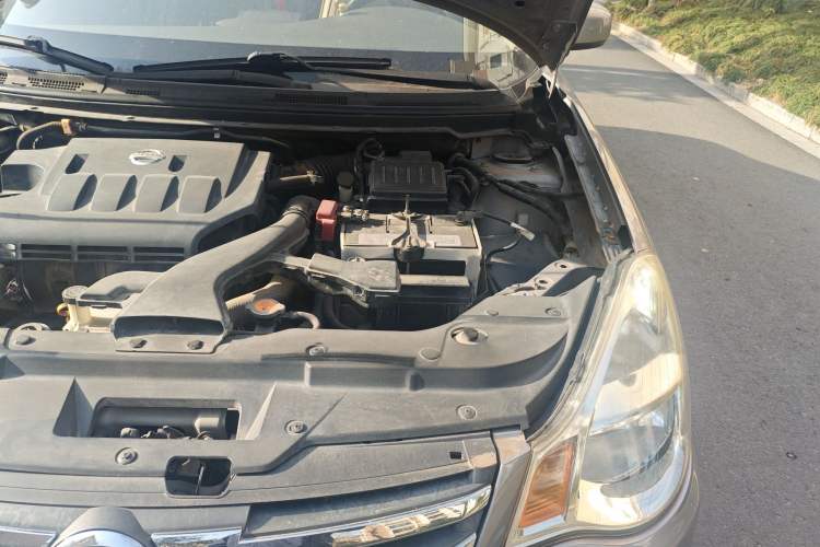 Used Nissan Sylphy 2009 1.6XE Manual Comfort Edition Engine Bay Left