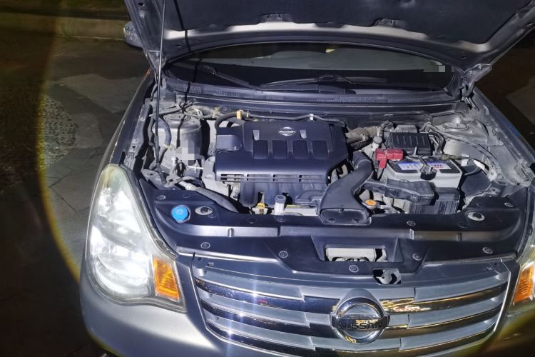 Used Nissan Sylphy 2009 1.6 XL Manual Luxury Sunroof Edition Engine Bay Right