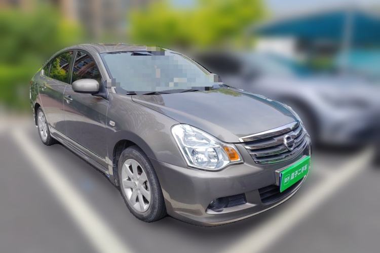 Used Nissan Sylphy 2009 1.6XL Automatic Luxury Sunroof Edition Front Right 45 Deg
