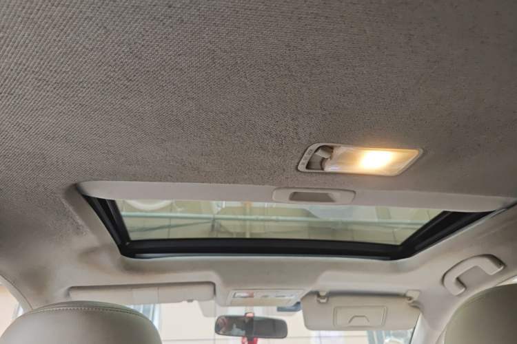Used Nissan Sylphy 2009 1.6XL Automatic Luxury Sunroof Edition Headliner